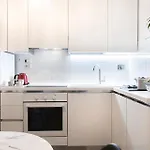 Madama Cristina 18 Apartament