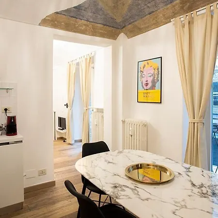 Madama Cristina 18 *