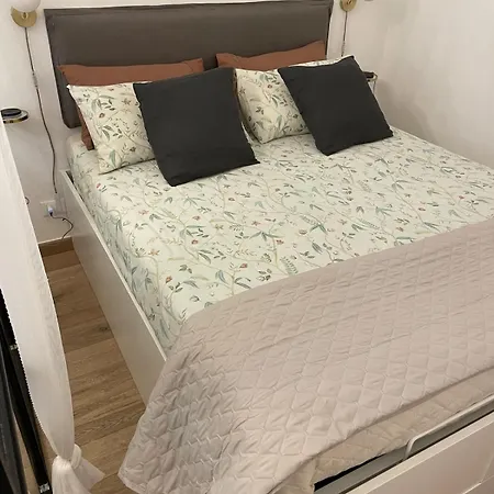 Madama Cristina 18 Lägenhet