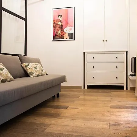 Madama Cristina 18 *