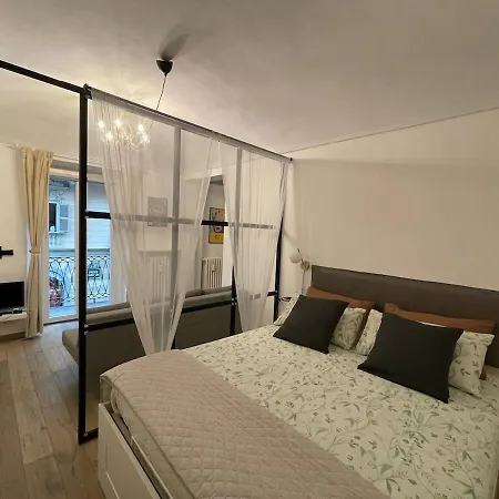 Madama Cristina 18 *